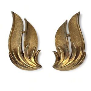 Crown Trifari Flame Earrings Gold Tone Feather Angel Wing Vintage 1950s/1960s